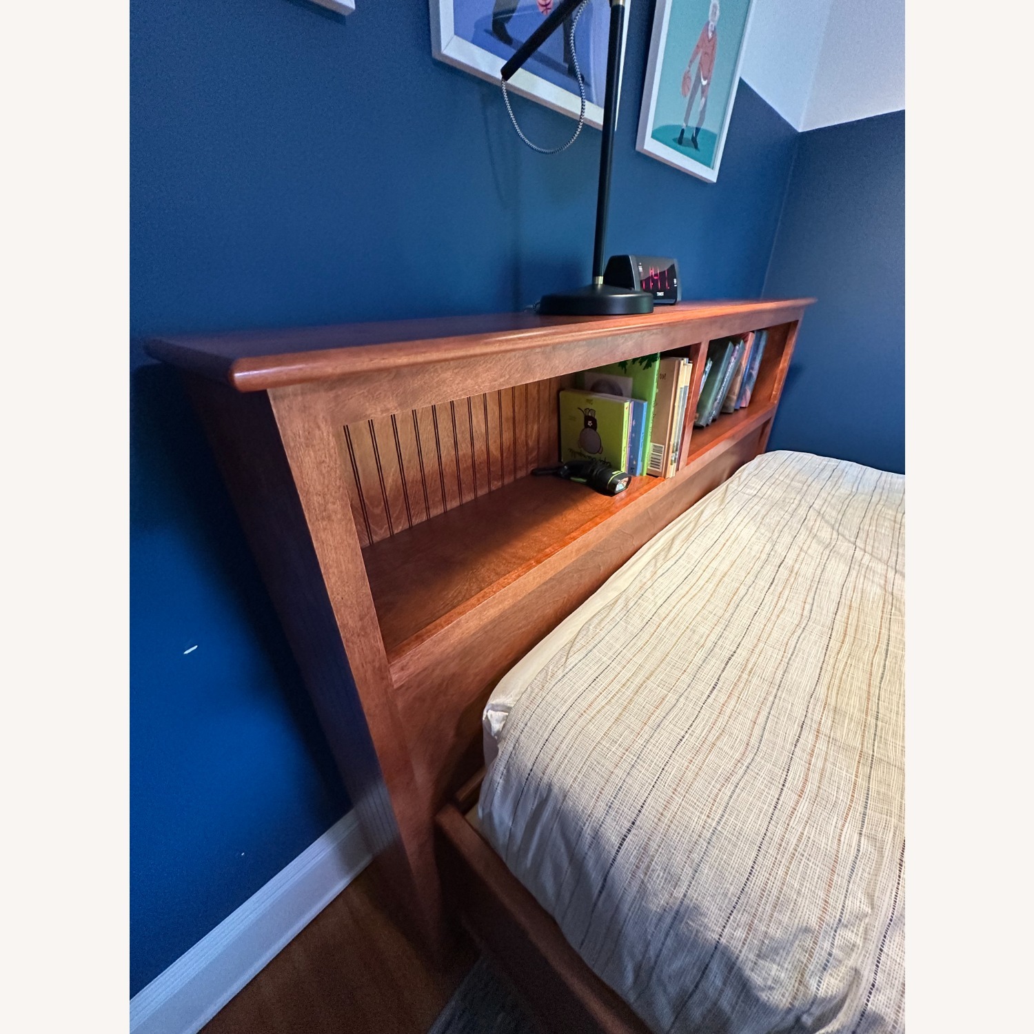 Full Size Storage Bed with Bookcase Headboard - image-6
