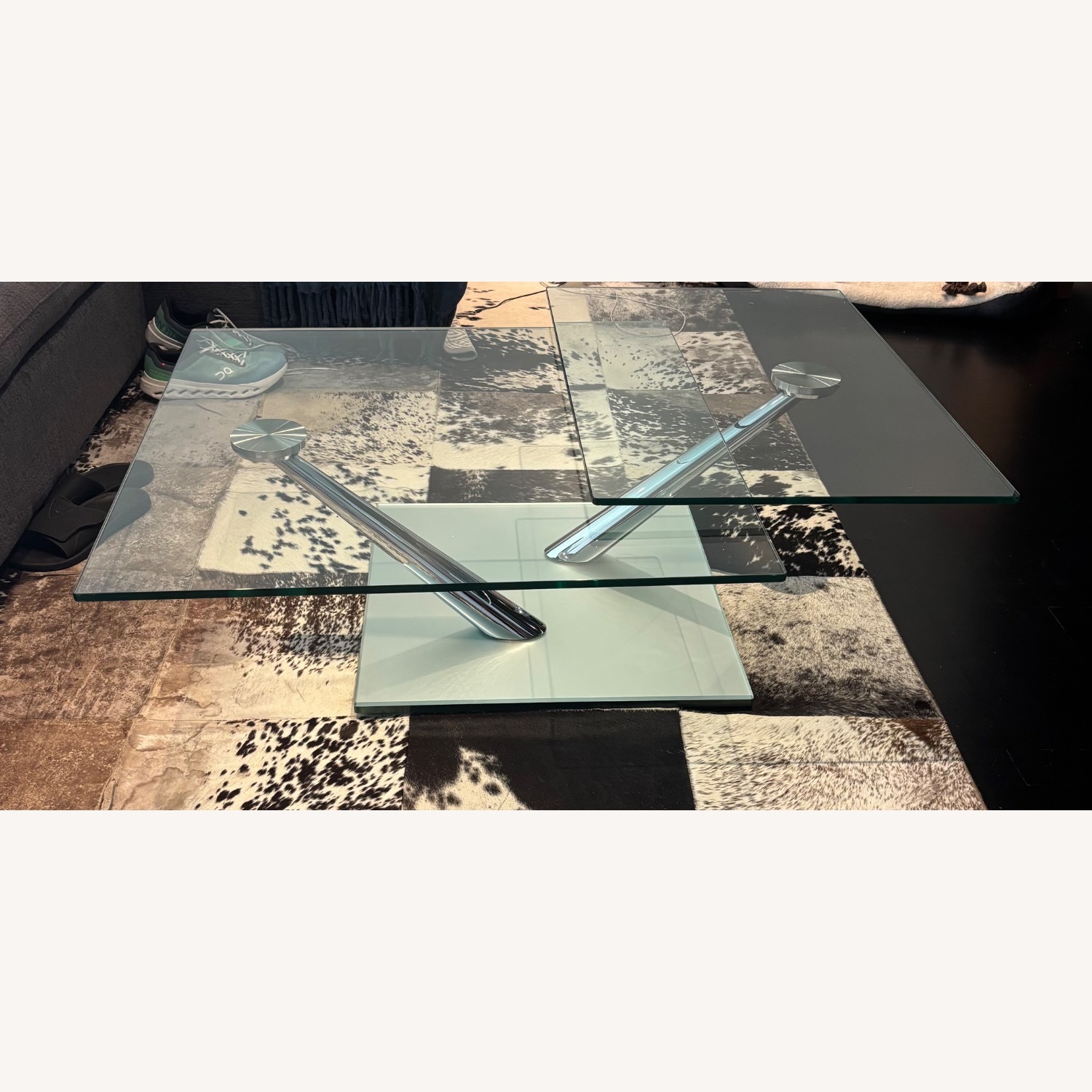 Jensen-Lewis Cassius Extendable Coffee Table - image-1