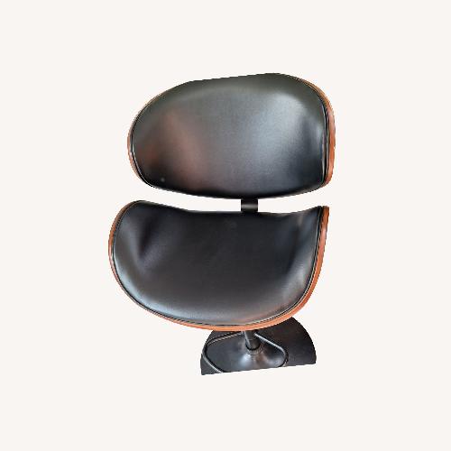 Used Pair of Mid Century Modern Stools for sale on AptDeco