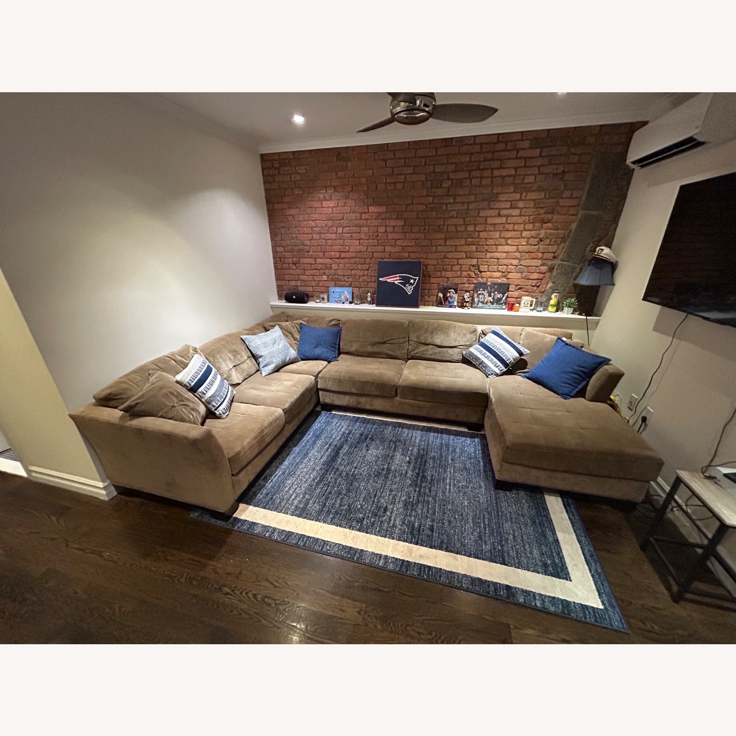 Macy’s Elliot Fabric 3-Piece Chaise Sectional  - image-1