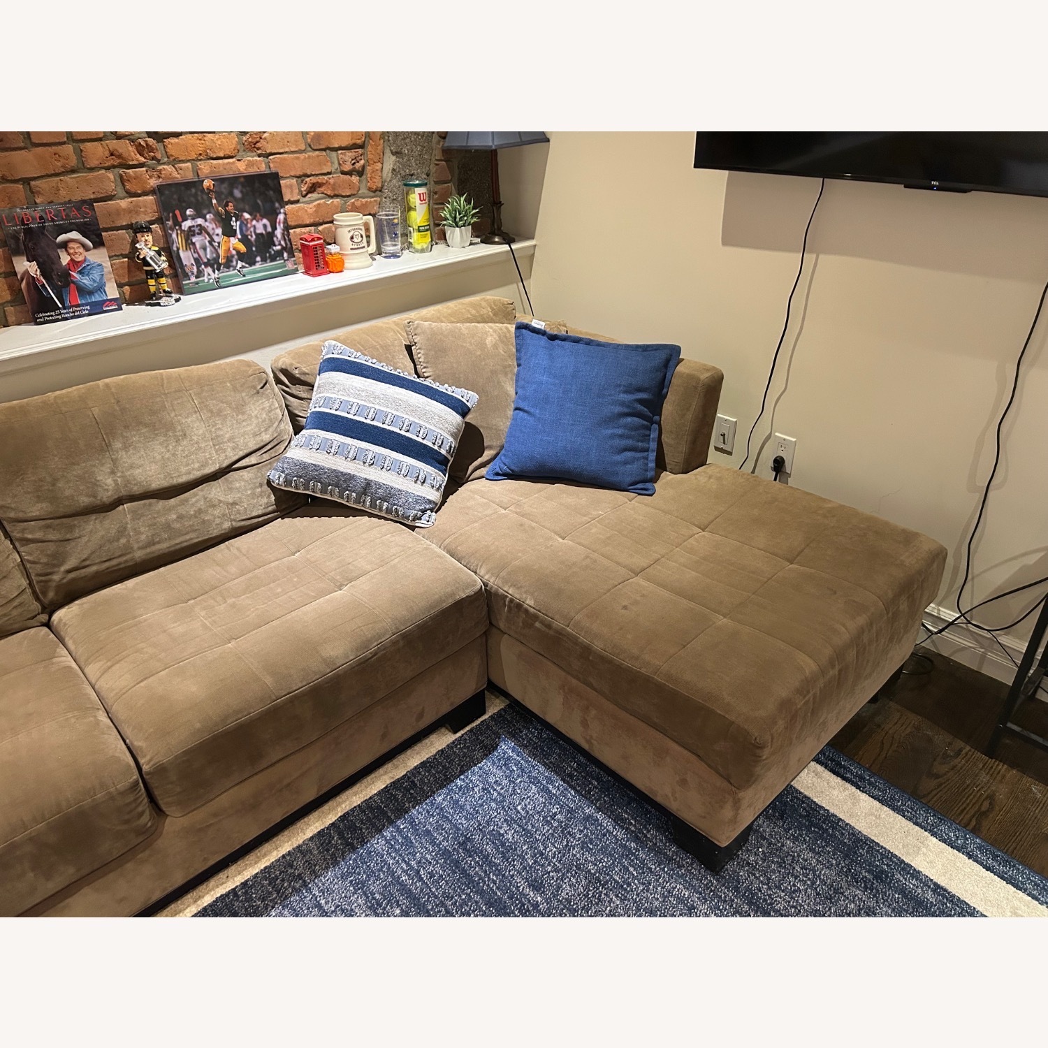 Macy’s Elliot Fabric 3-Piece Chaise Sectional  - image-7