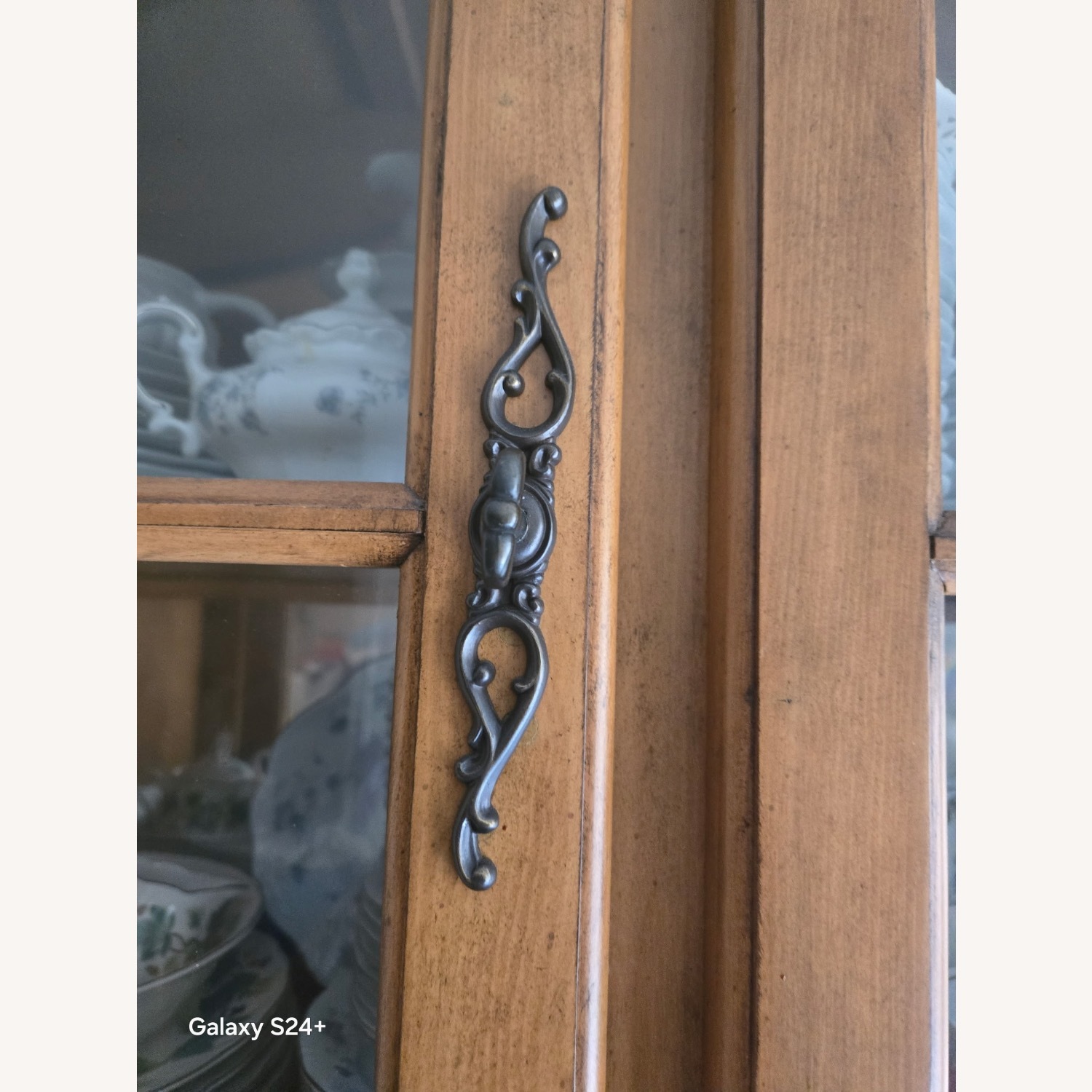 100% Oak Wood China Closest/ China Set - image-3