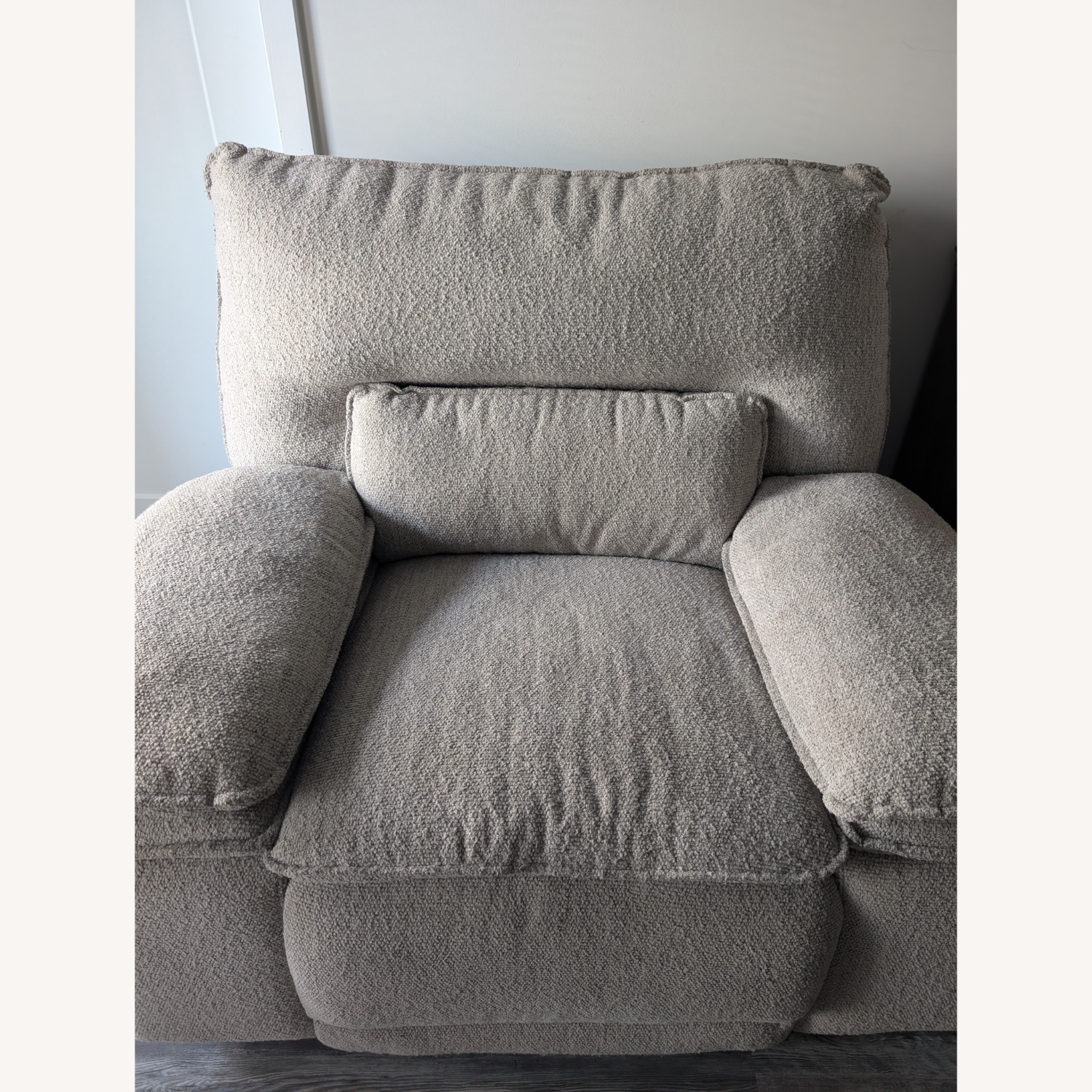 American Standard Living room chair - image-1