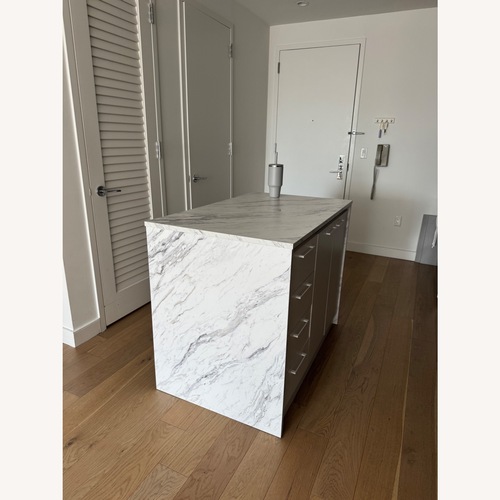 Used South Shore Myro Kitchen Island for sale on AptDeco