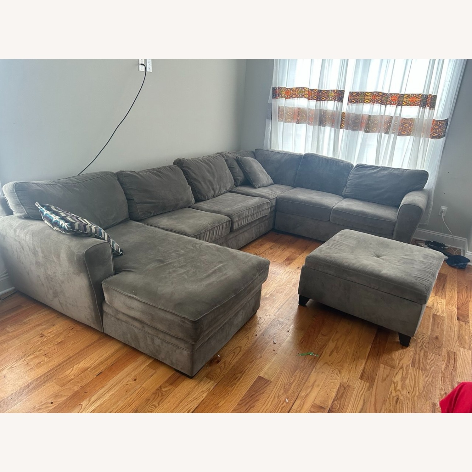 Artemis II 4-pc. Sectional and a Storage Ottoman - image-2