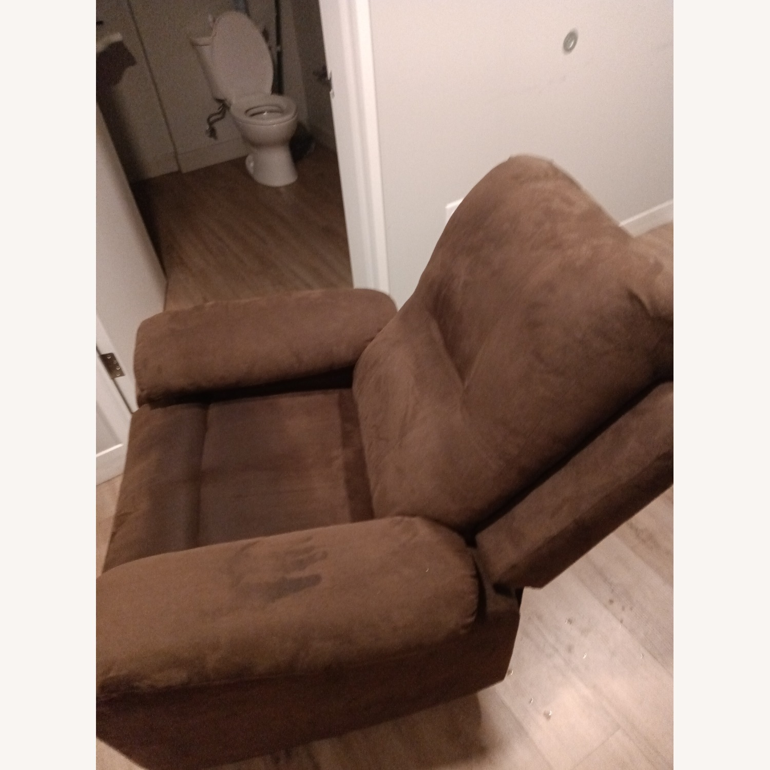 American Furniture Classic Recliner - image-2