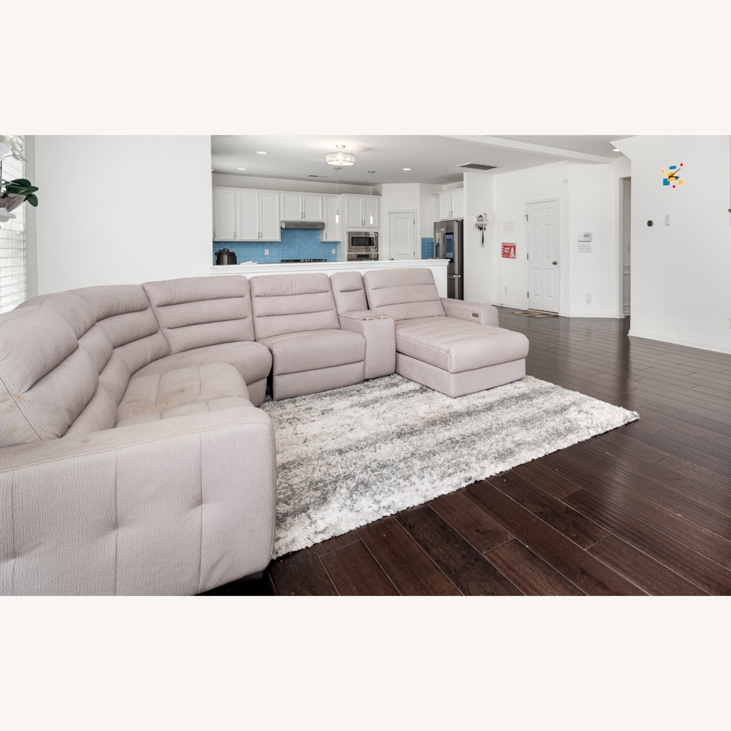 Rooms To Go Runyon Canyon Platinum 6 Pc Power Recliner - image-1