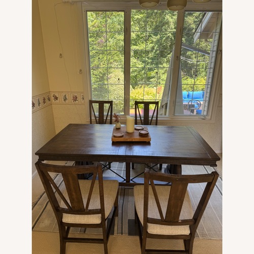 Used Bay Creek Extendable Dining Table & 4 Chairs for sale on AptDeco