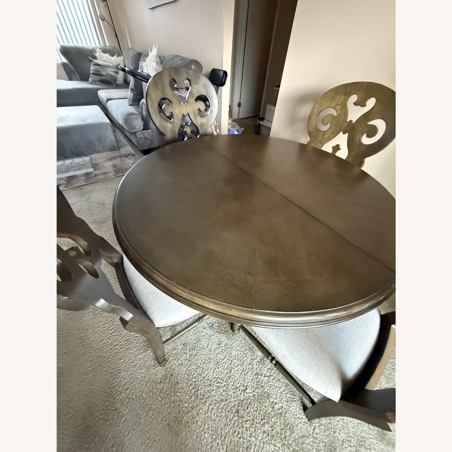 5pc Dining Set with Extendable Leaf - image-3