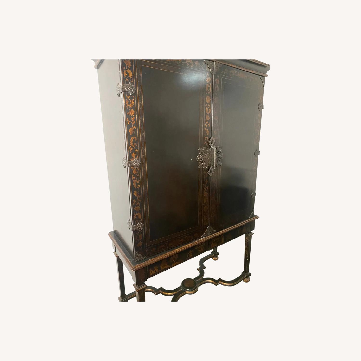Tete De Négre Chinoiserie Cabinet - image-0