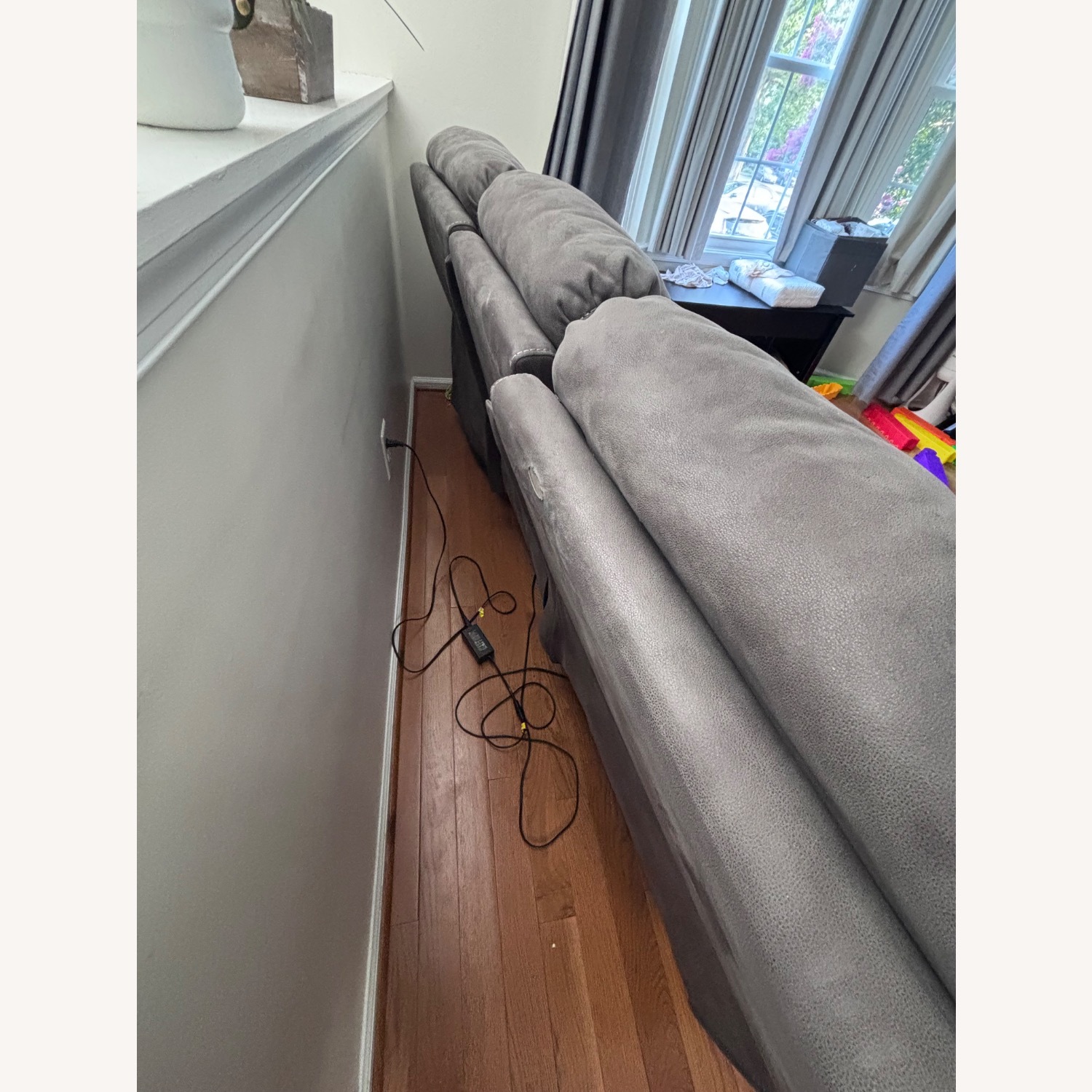 Recliner & non Recliner Sofa - image-3