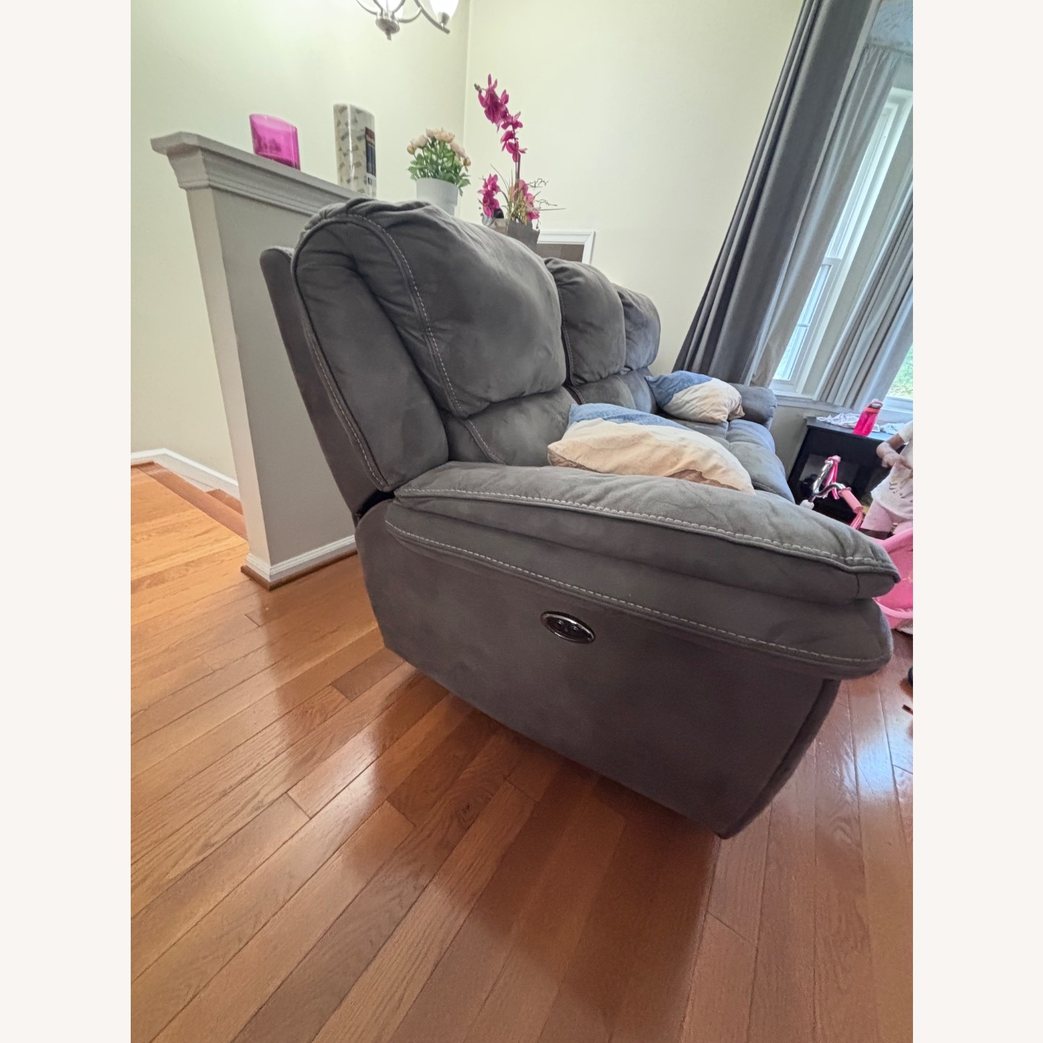 Recliner & non Recliner Sofa - image-2