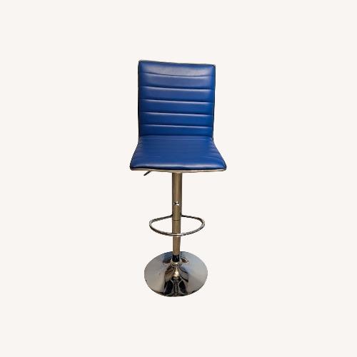 Used Wayfair Mamie Swivel Adjustable Height Bar Stool for sale on AptDeco