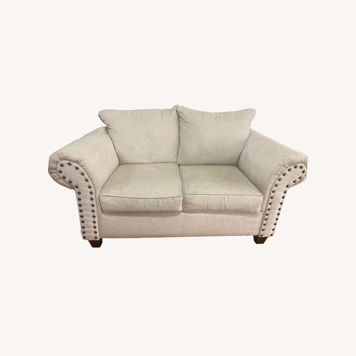 fartco loveearart同ボディ70's LIVING DEAD Bob's Discount Furniture Artisan Loveseat - AptDeco