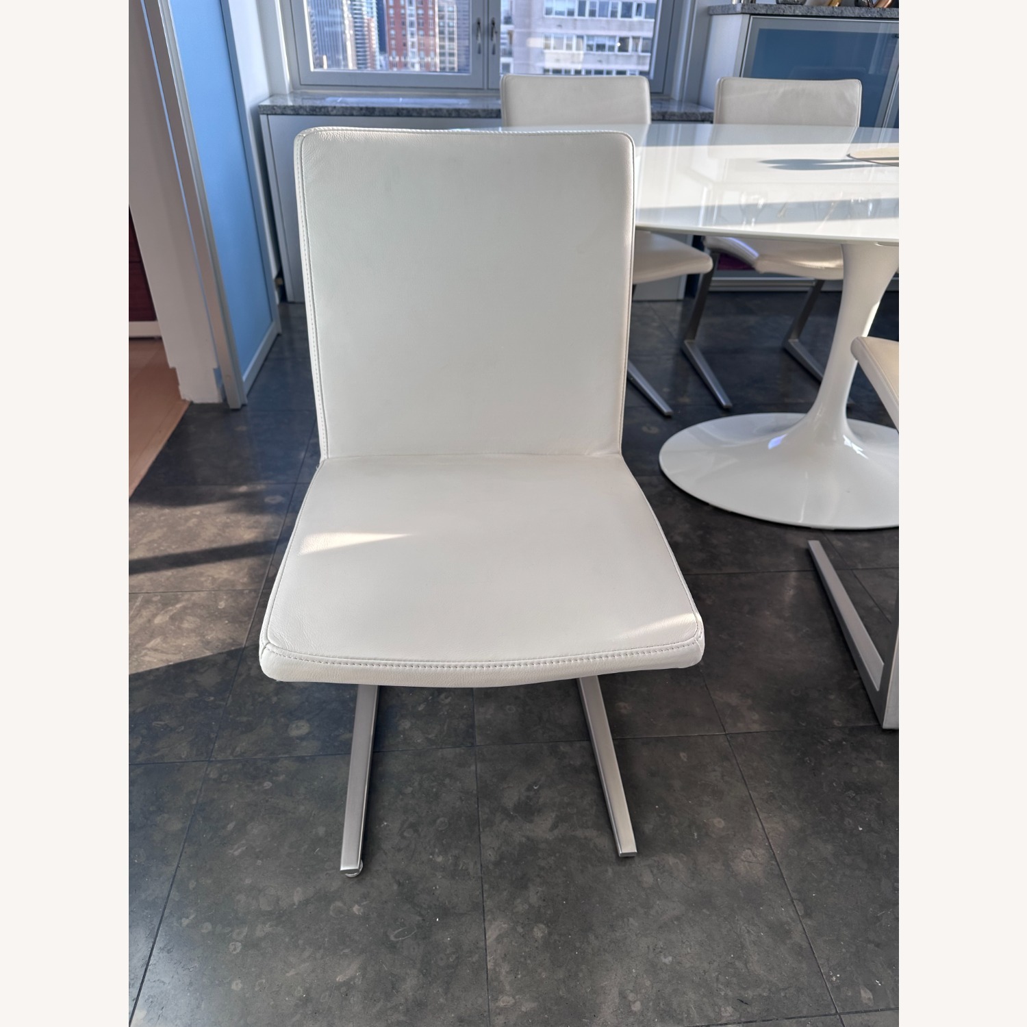 BoConcept Mariposa Chairs (6) in White Leather - AptDeco