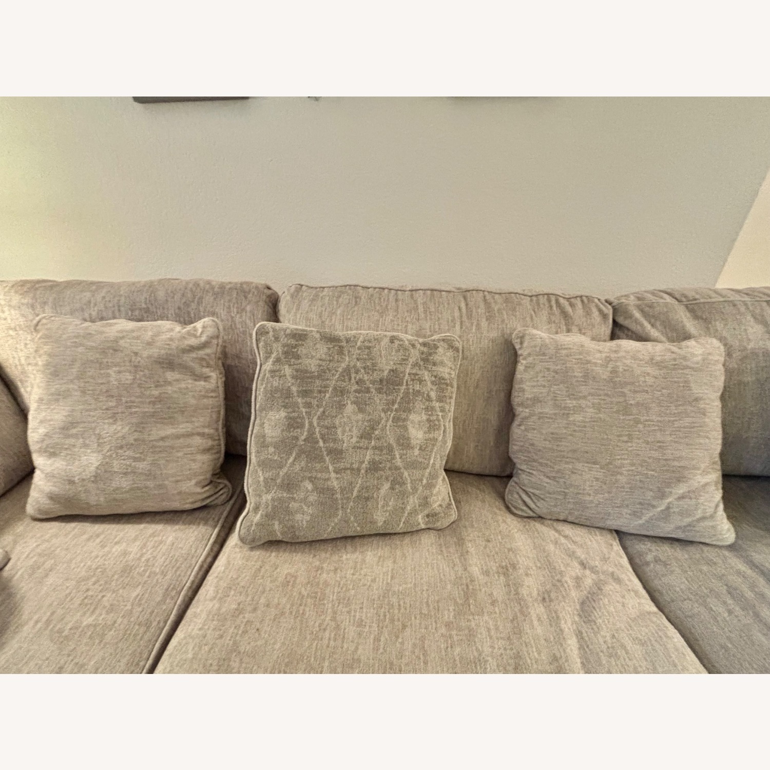 Ashely Furniture Rawcliffe 3-piece Sectional - image-9