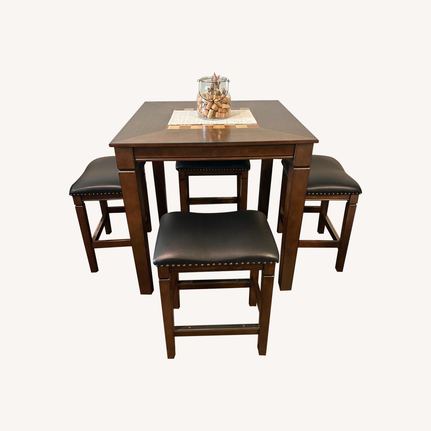 Dining Table Set - AptDeco
