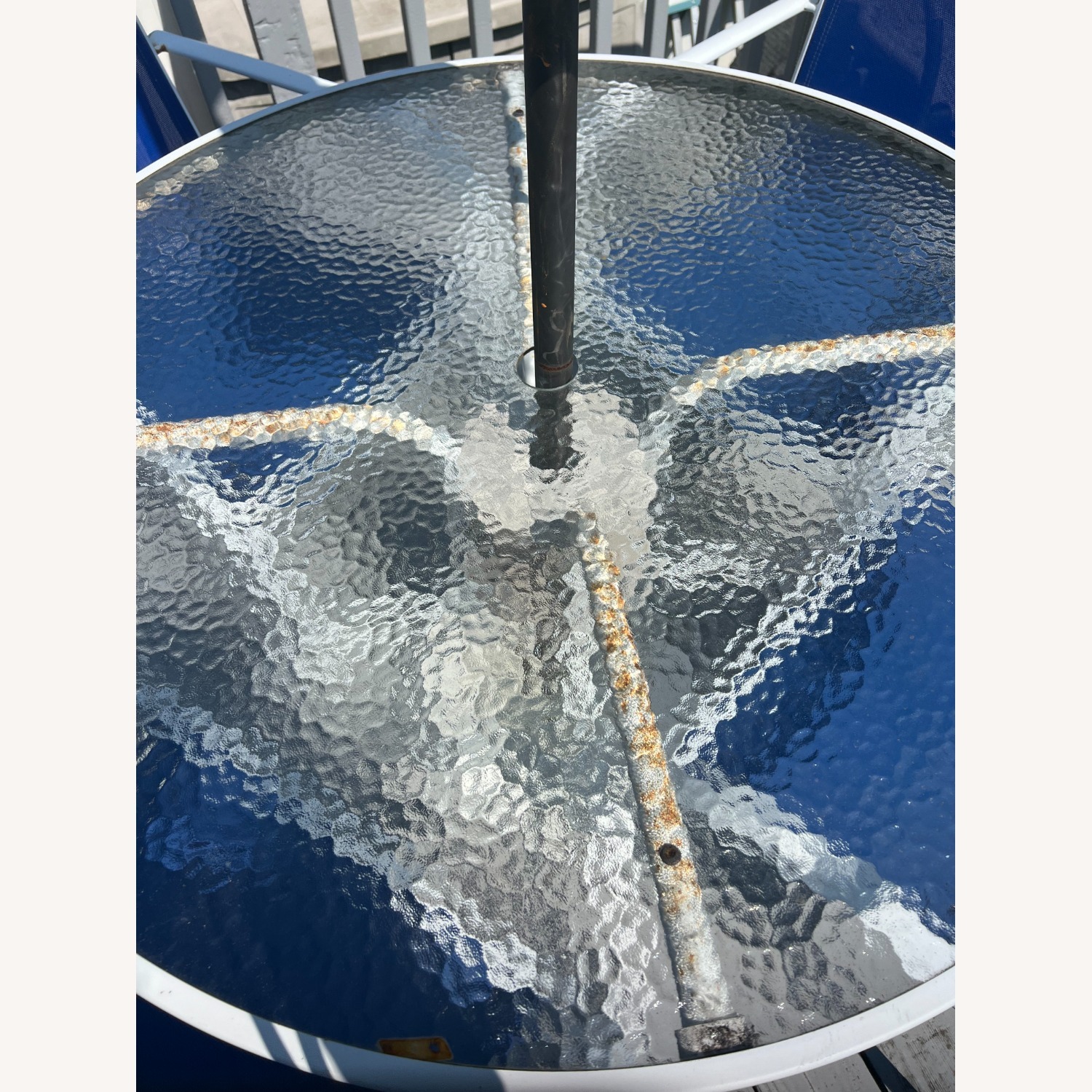 Aluminum/Glass Table with 4 Chairs and Umbrella - image-2