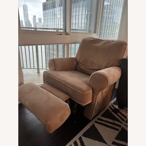 Used Comfy Recliner for sale on AptDeco