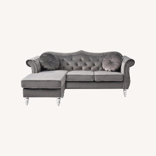Used  Raymour & Flanigan Hollywood Sectional Sofa for sale on AptDeco