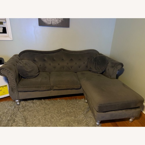 Used  Raymour & Flanigan Hollywood Sectional Sofa for sale on AptDeco