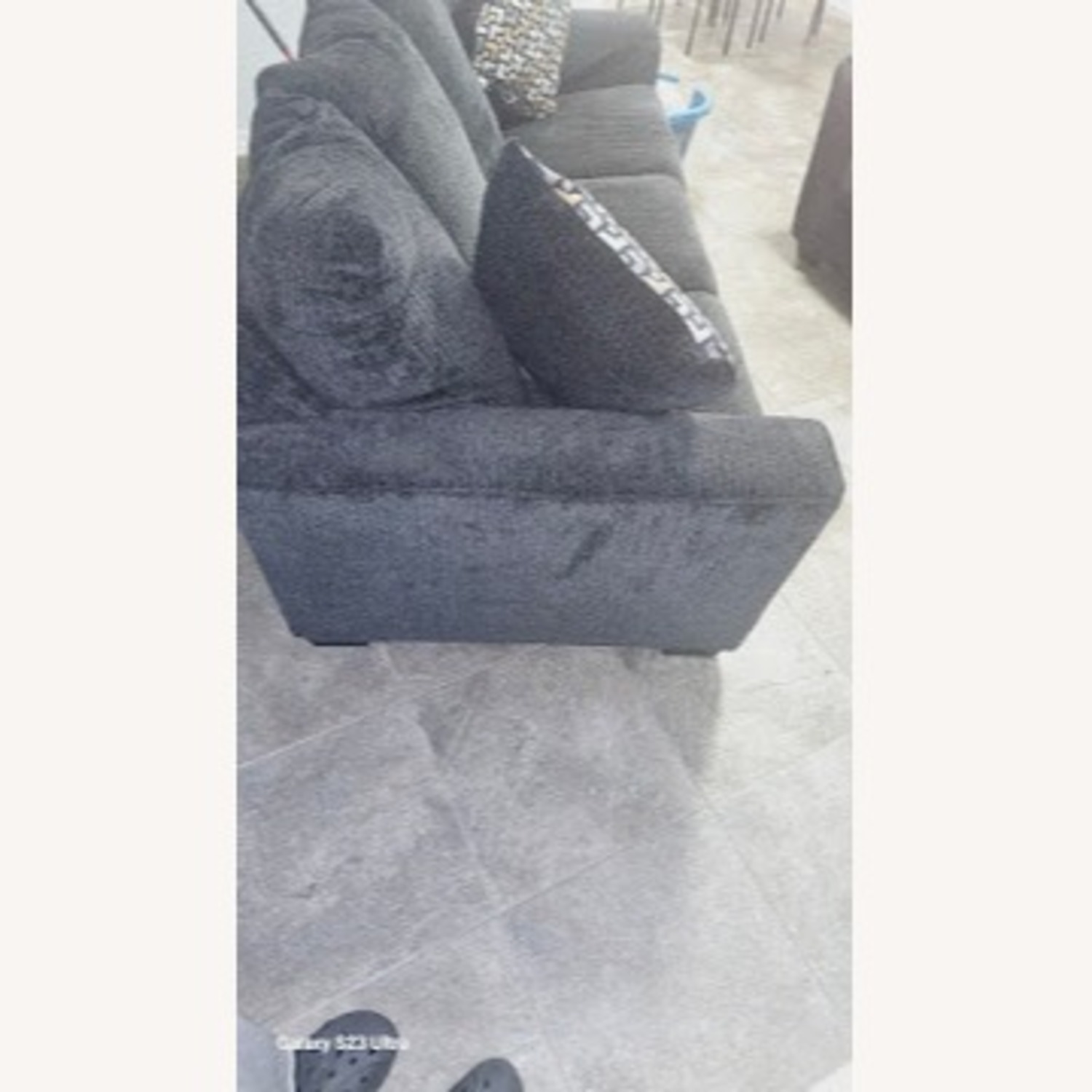 Stairatt Loveseat - image-1