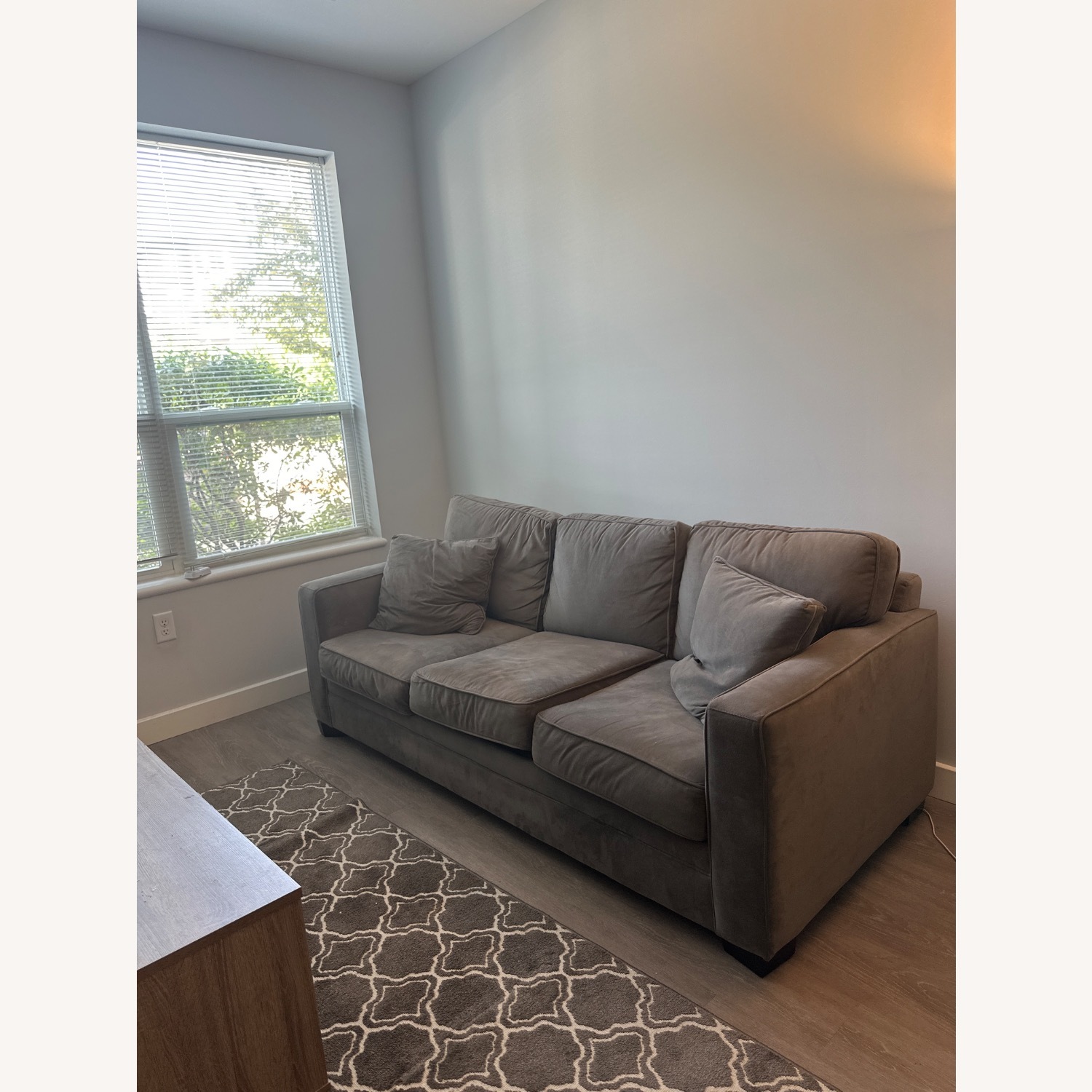 Lennon Sofa 3-cushion - image-2