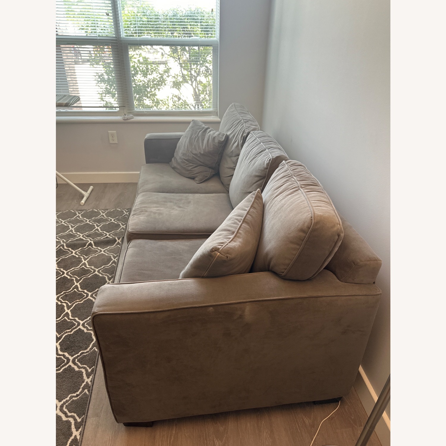 Lennon Sofa 3-cushion - image-3