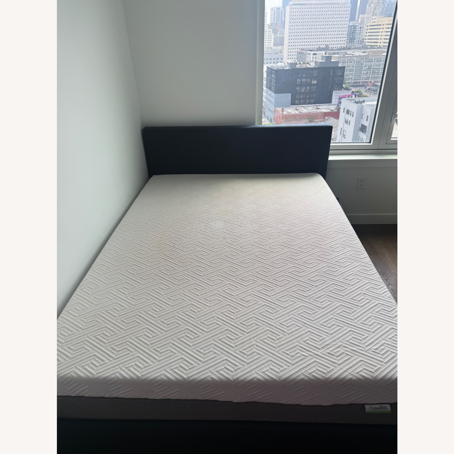 Comfortable Queen Bed With Bed Frame - image-3