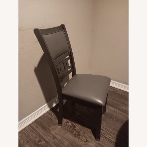 Used Dining Chairs 4 Chairs for sale on AptDeco