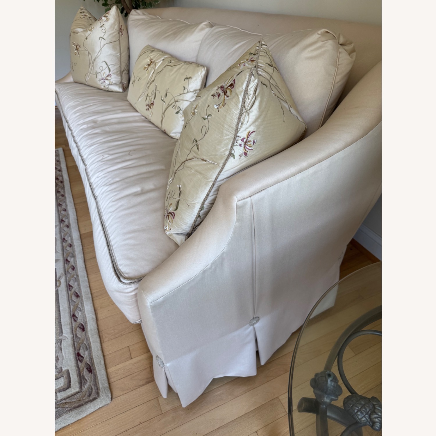 Henredon Vintage Large Sofa - image-4