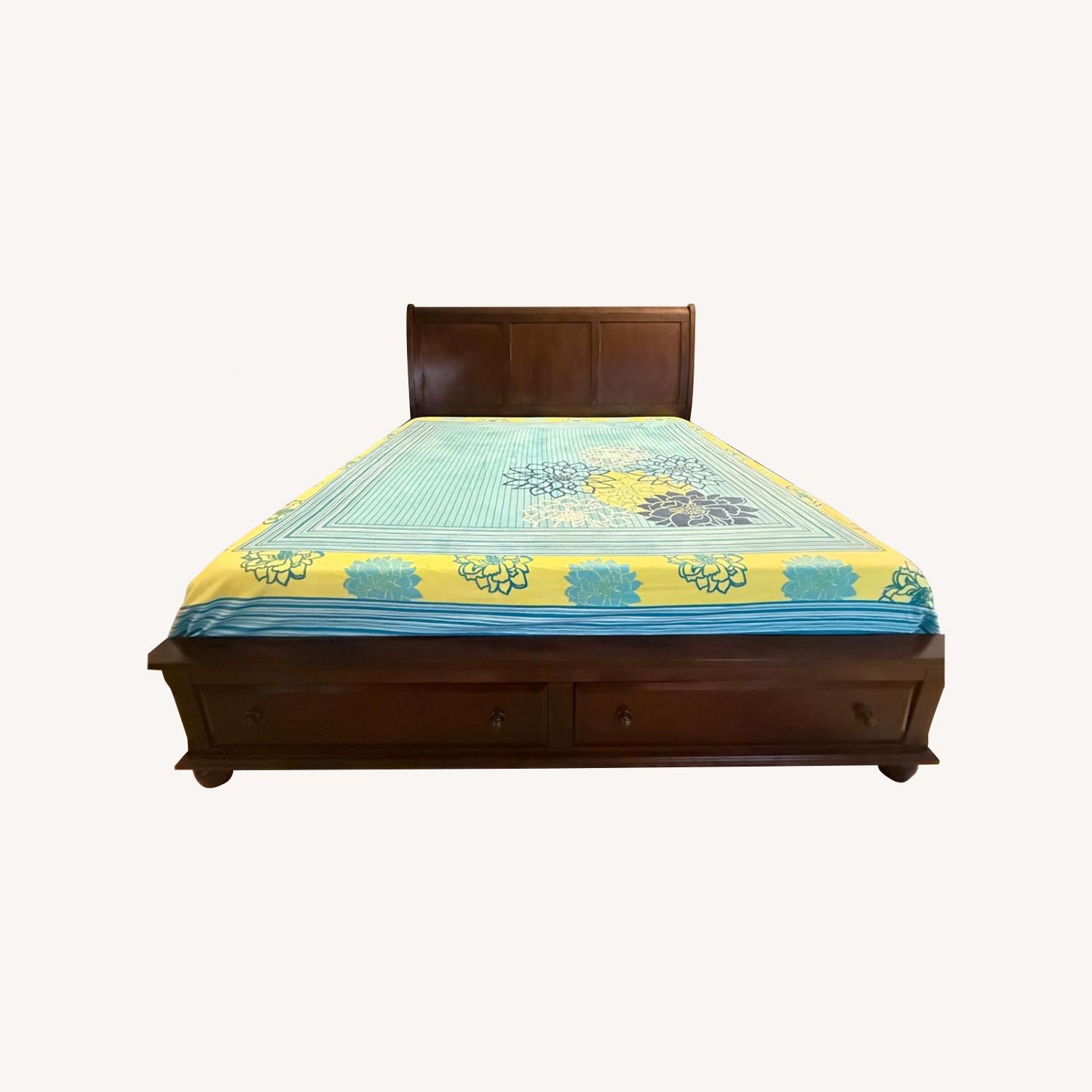 Raymour & Flanigan Clarion Platform Storage Bed - image-5