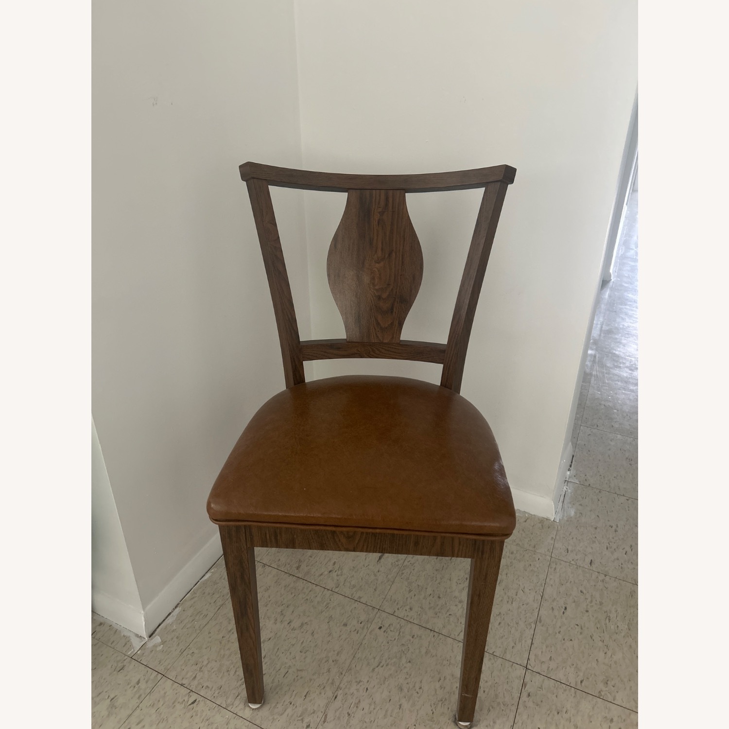 6 Dining Room Chairs Set - image-1