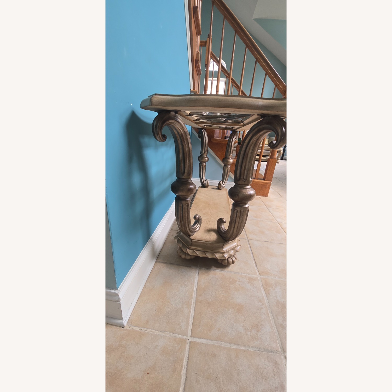 Foyer/Entrance Table - AptDeco