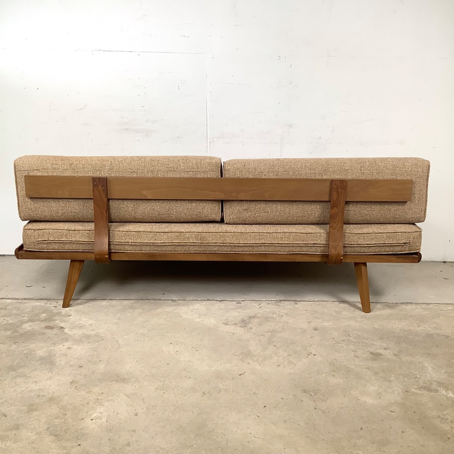 Mid-Century Sofa or Daybed - image-12
