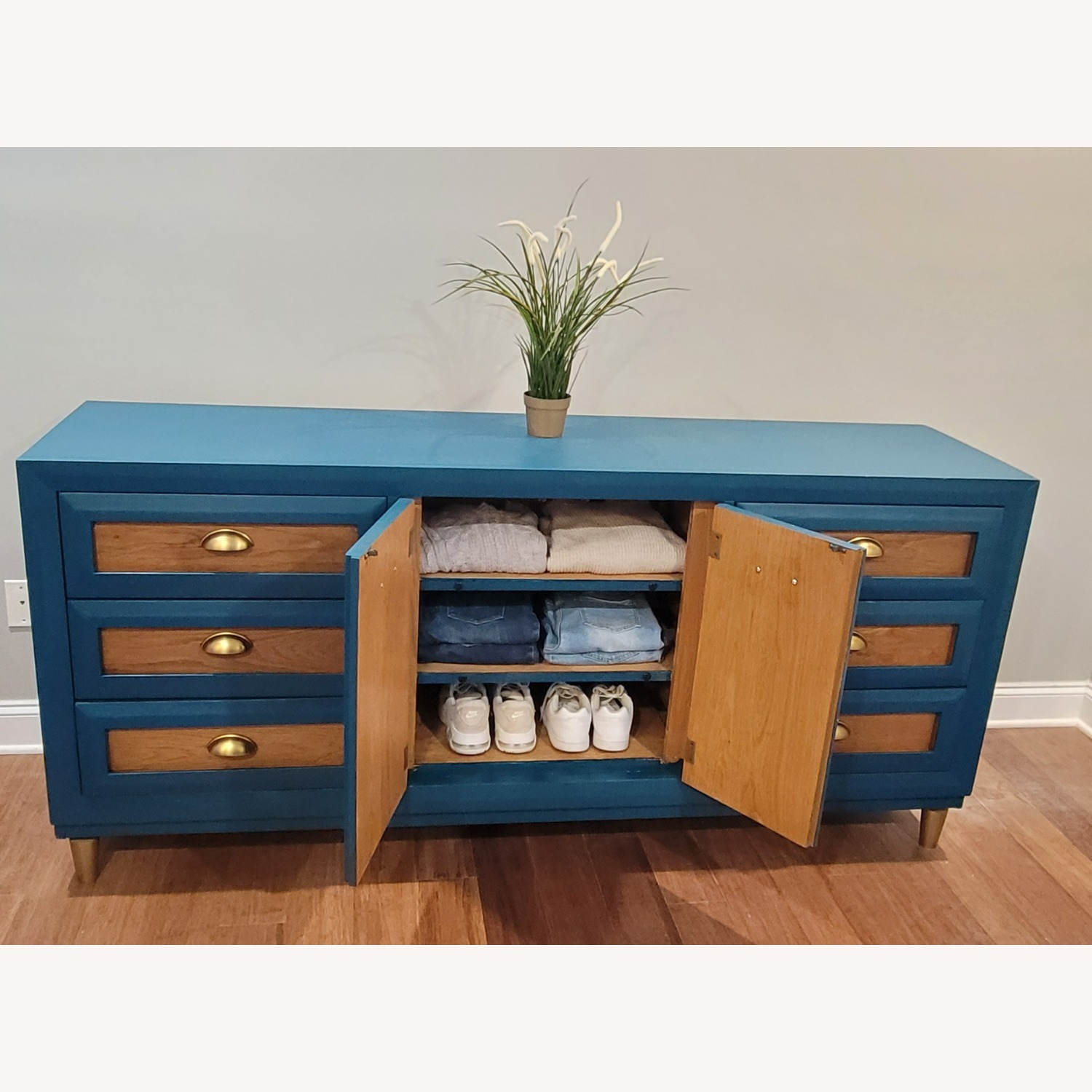 Wood Thomasville Mid-Century Modern Bedroom Set - image-3