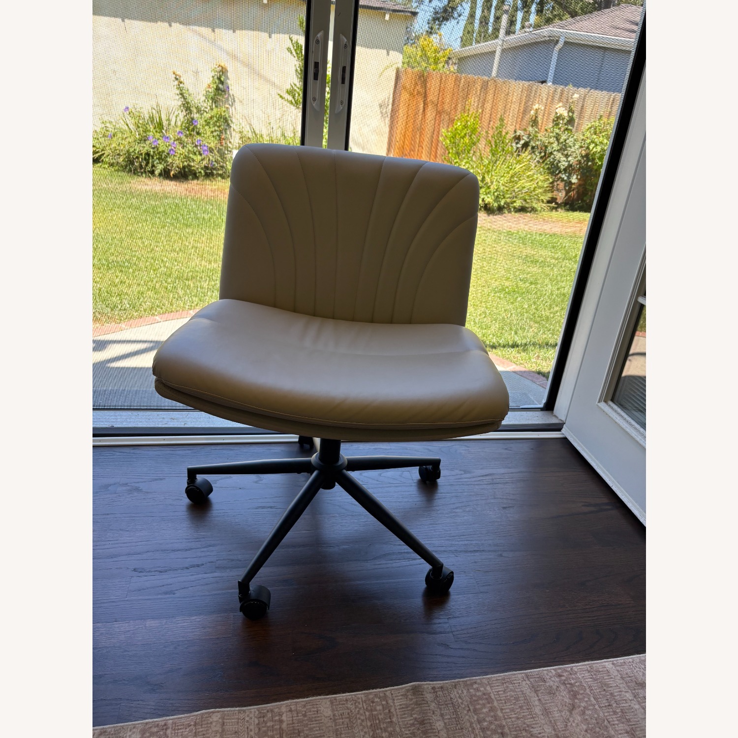 Amazon Marsail Armless - image-2