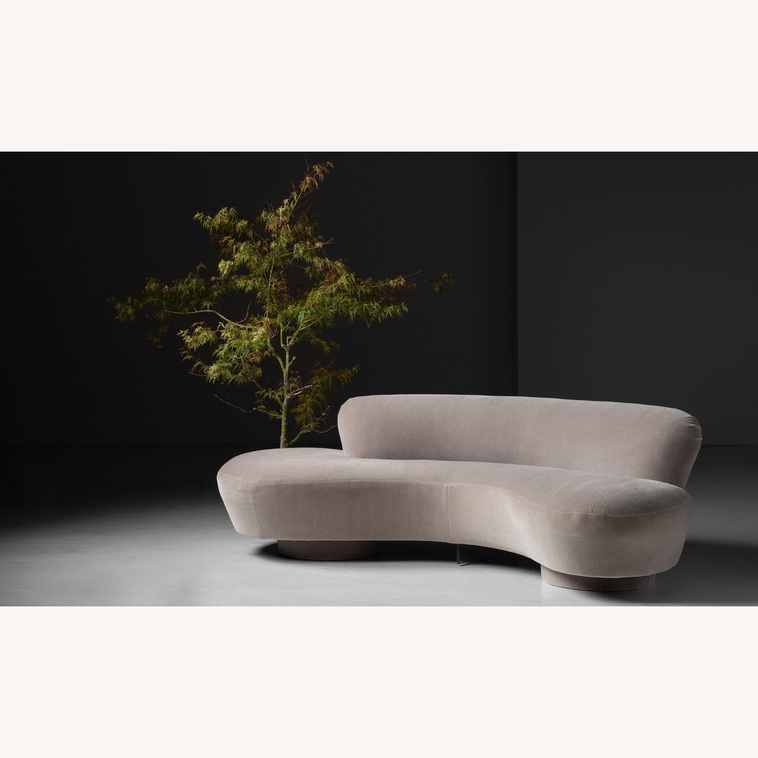 Vladimir Kagan Zoe Sofa American Leather x R&B - image-9