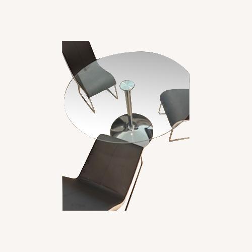 Used Dinner Set  for sale on AptDeco