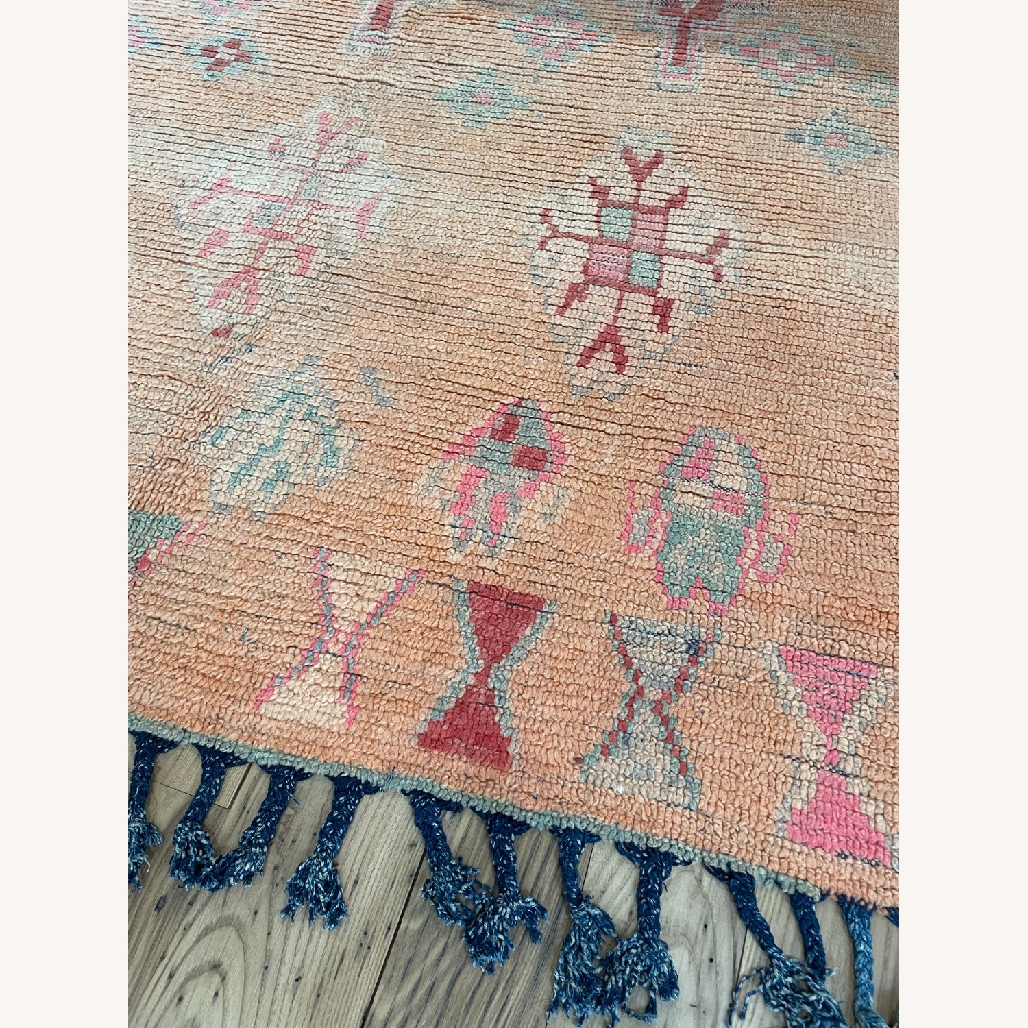 Vintage Moroccan Rug - AptDeco