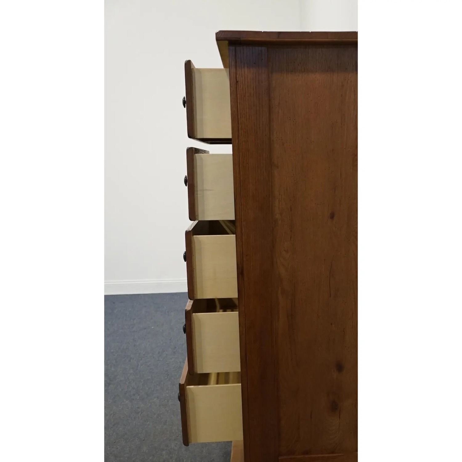 Broyhill Attic Heirlooms Dresser Solid Wood - image-2