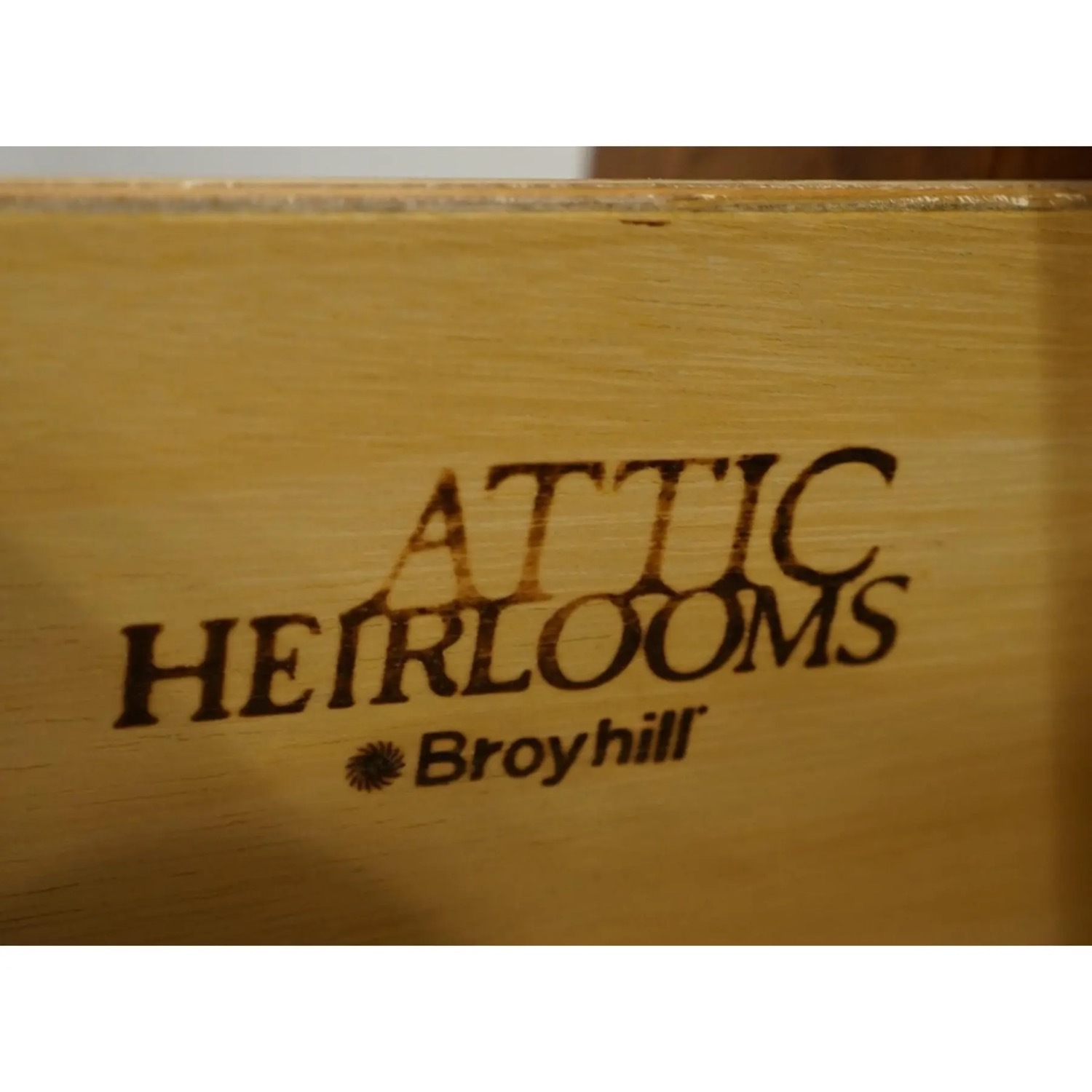 Broyhill Attic Heirlooms Dresser Solid Wood - image-1