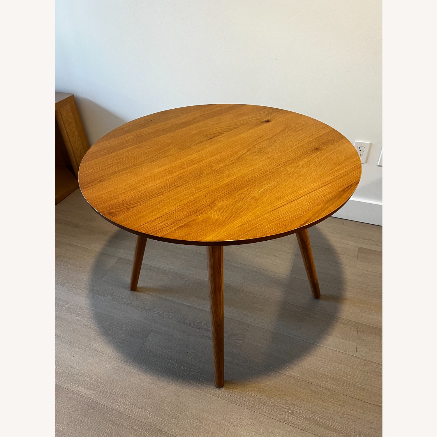 Article Seno 36" Round Dining Table in Oak - image-3