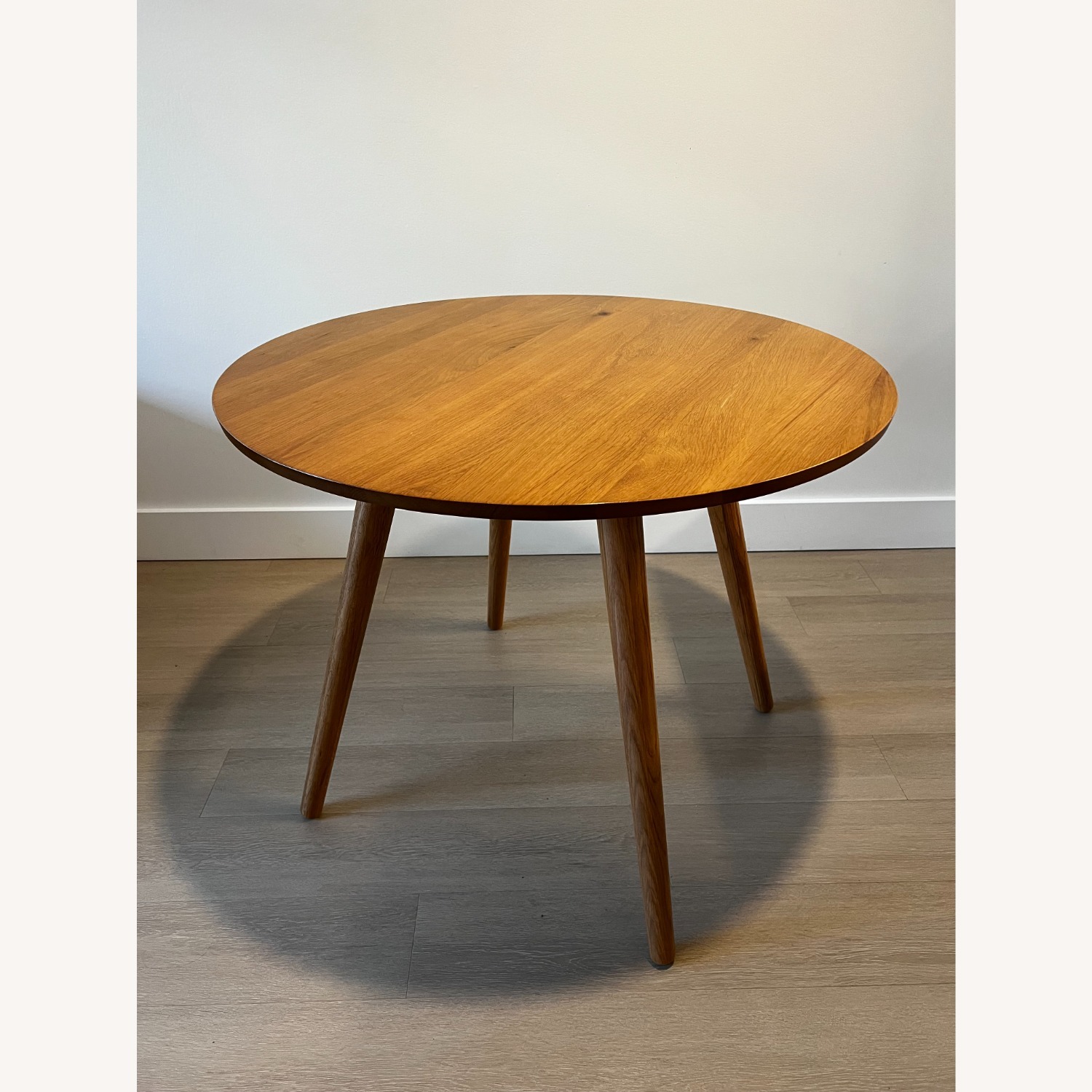 Article Seno 36" Round Dining Table in Oak - image-2