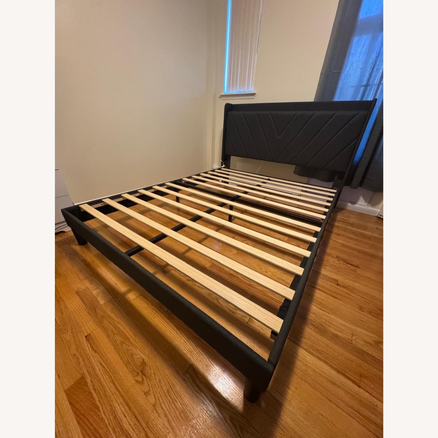 Amazon Queen Bed Frame Dark Gray - image-2