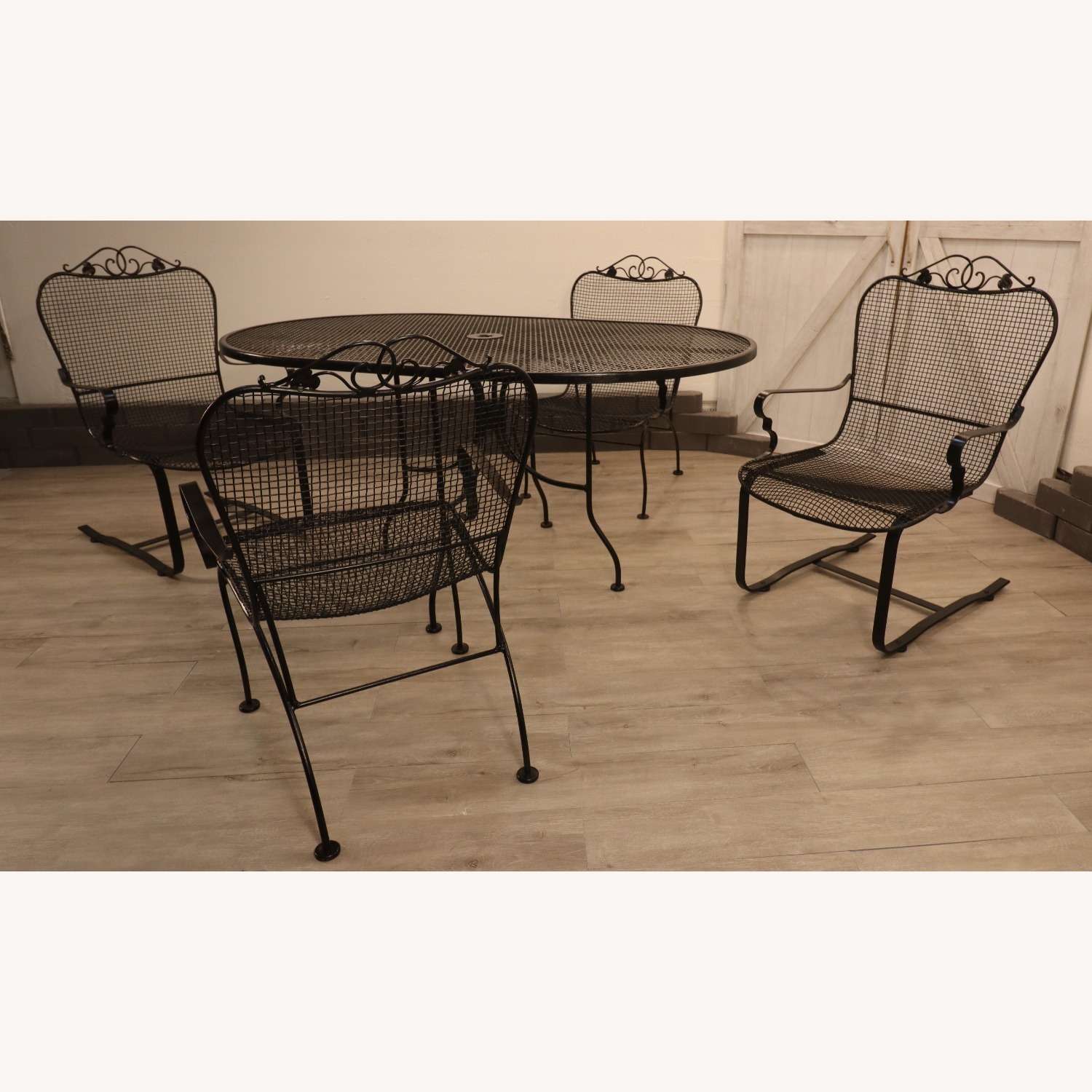 Russell Woodard Wrought Iron Sculptura Patio Set - image-9