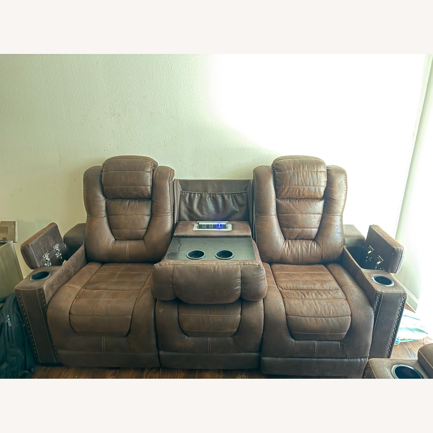 3 Seater Recliner w/storage and charging outlets - image-4
