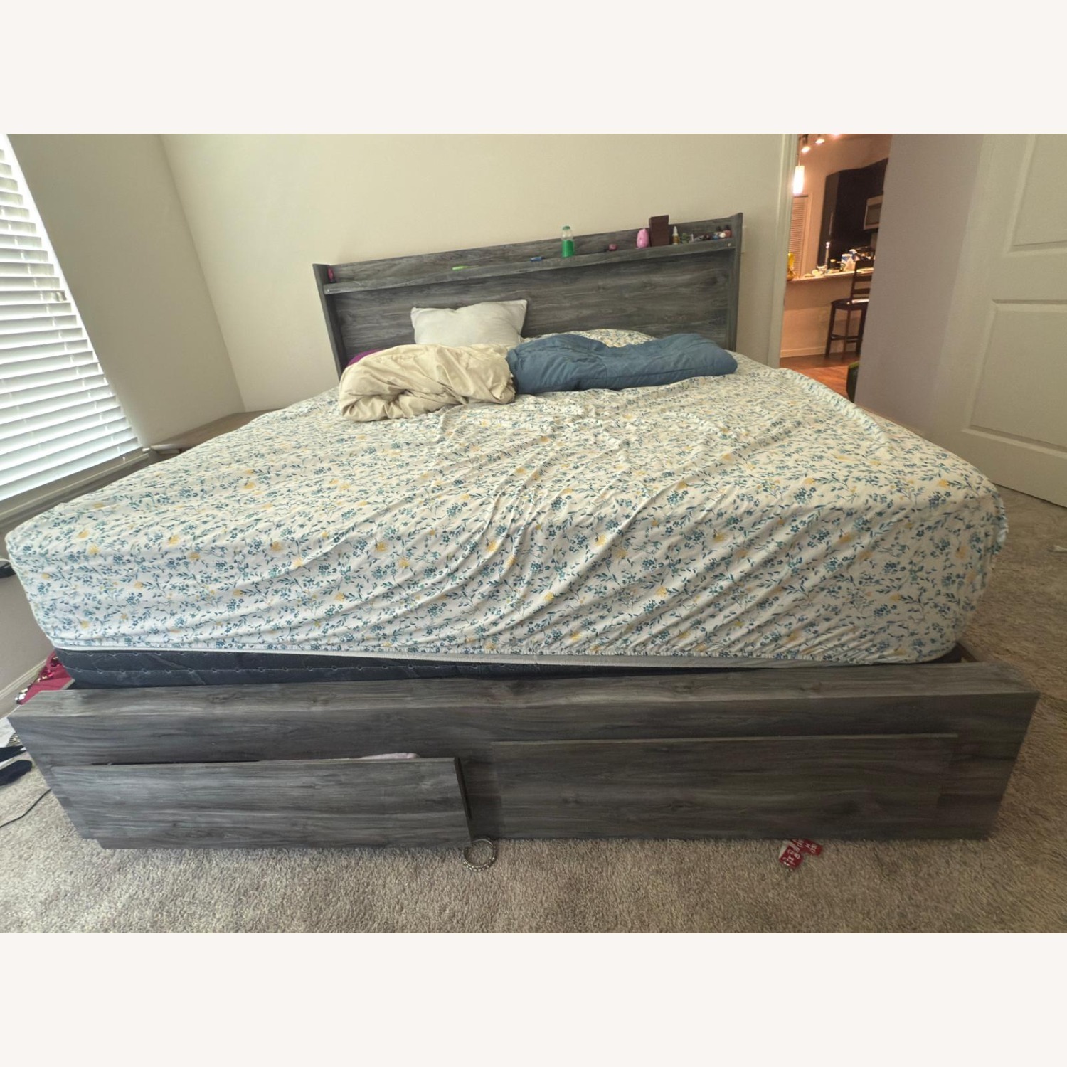 King Sized Bed - image-1