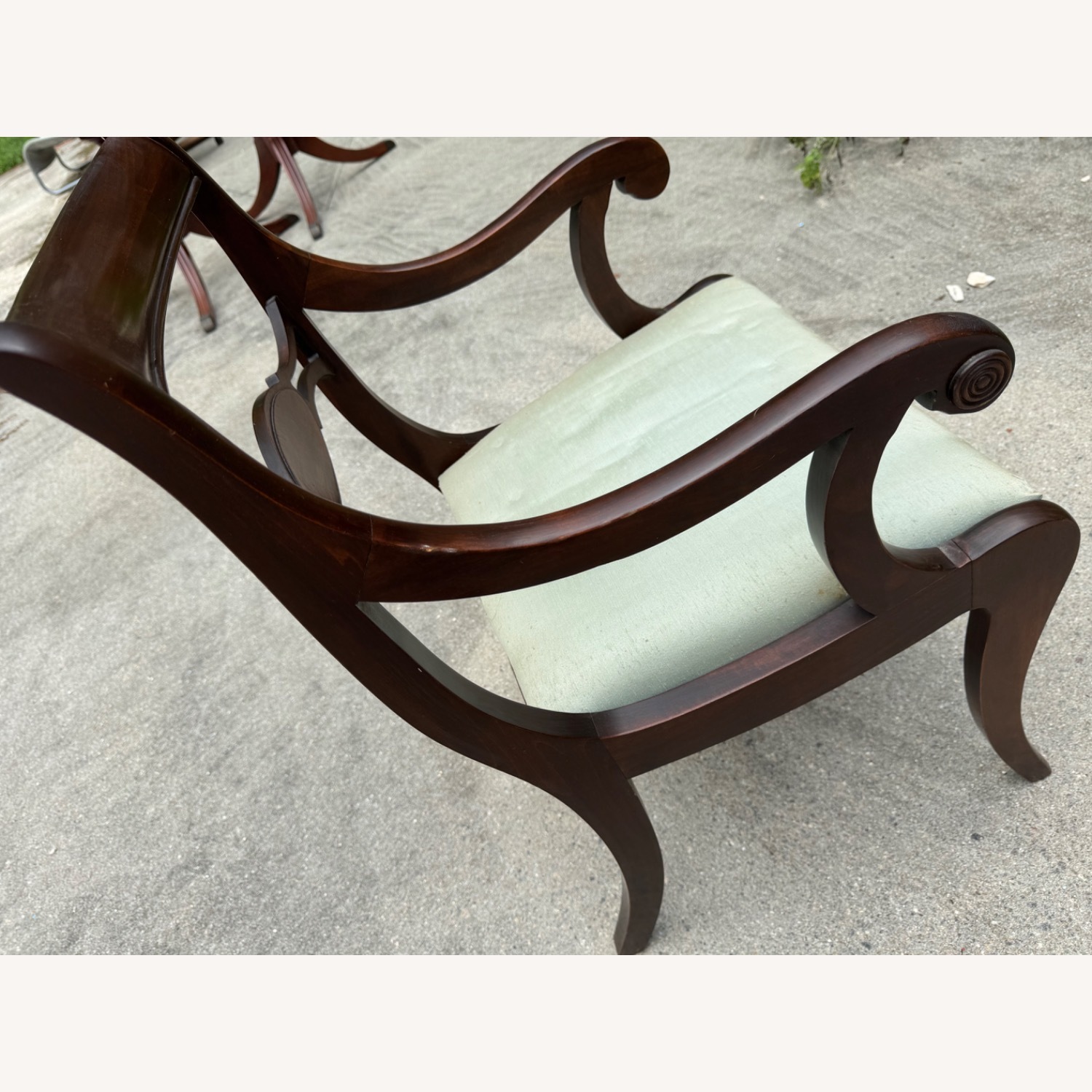 Antique/Vintage Mahogany Dining Suite - image-4