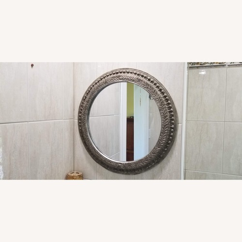 Used Mirrors 2 20" for sale on AptDeco